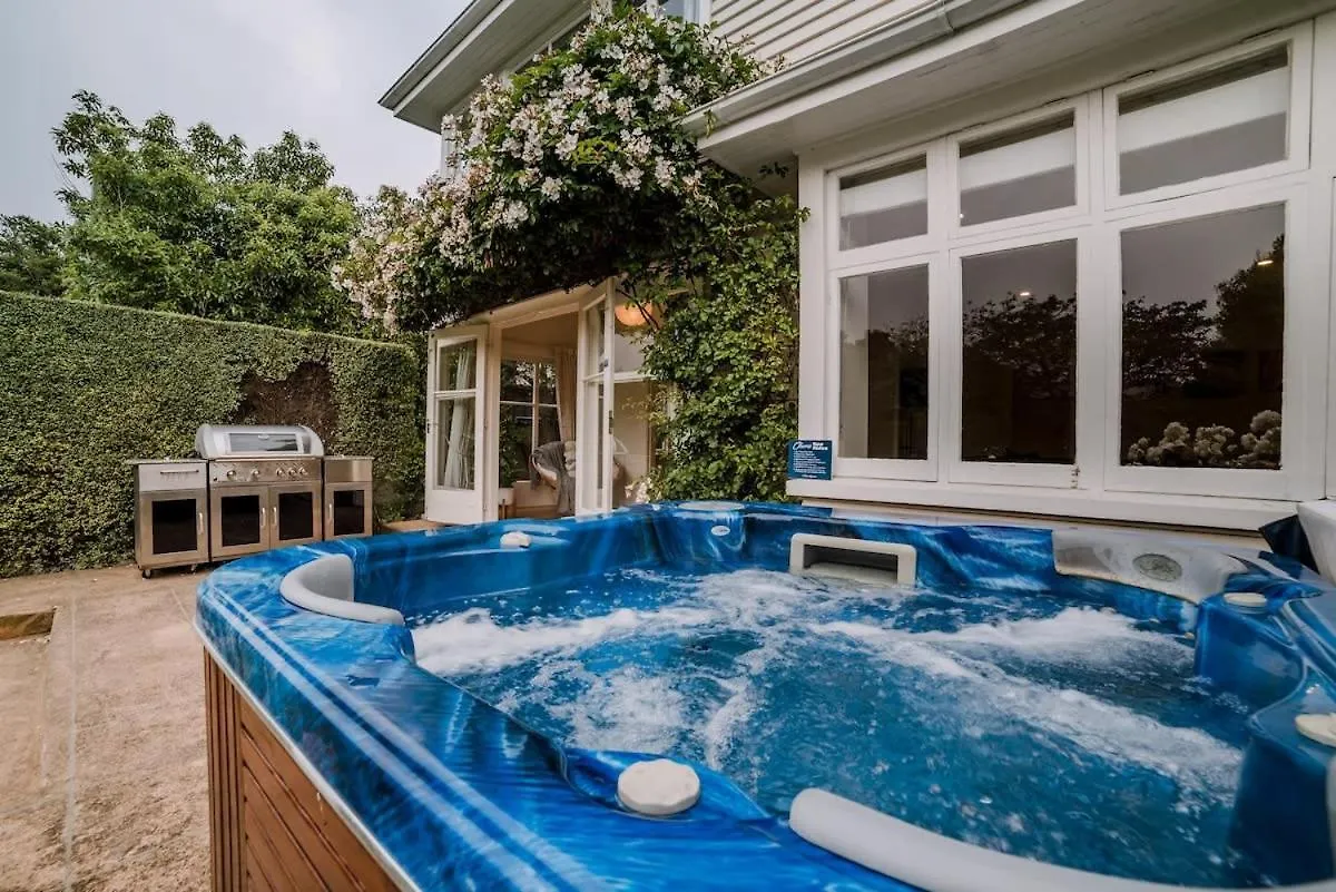 Ultimate Lux Villa In Merivale - Sleeps 16 Christchurch